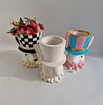 Кашпо  Кролика, 14*13,5*высота 18,3см.
